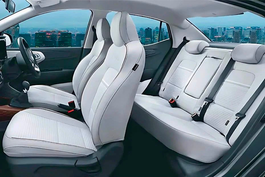 Hyundai Aura image 1